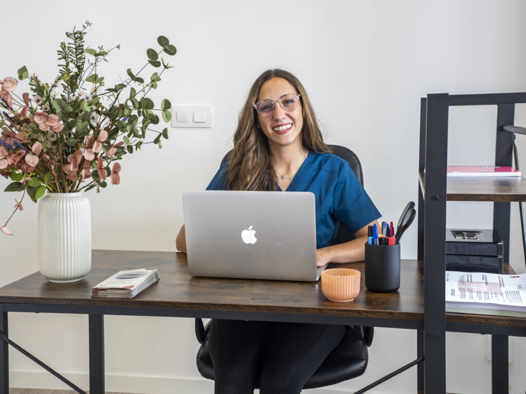 Contactar Eva Barrios Bloom Fisioterapia