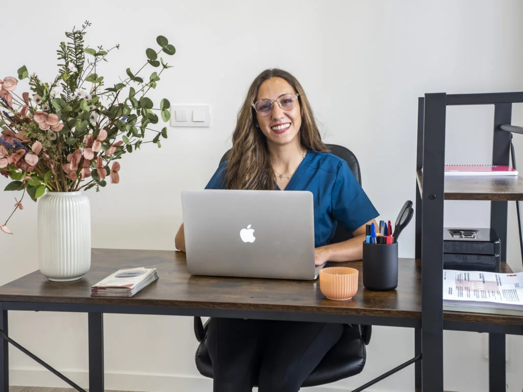 Contactar Eva Barrios Bloom Fisioterapia